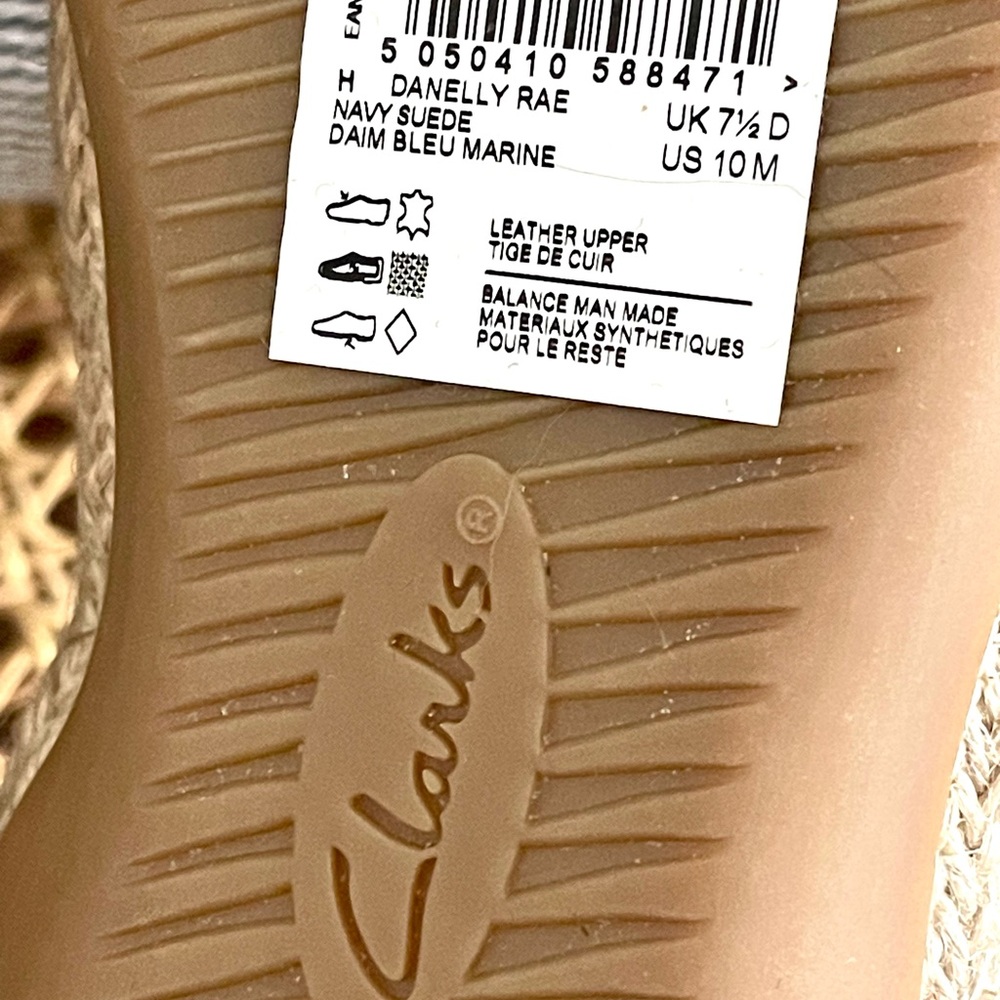 Clarks Women’s Leather Slip-Ons NWOB - Picture 6 of 9